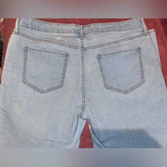 SIZE 16 SUPER SKINNY JEANS - Picture 4 of 4